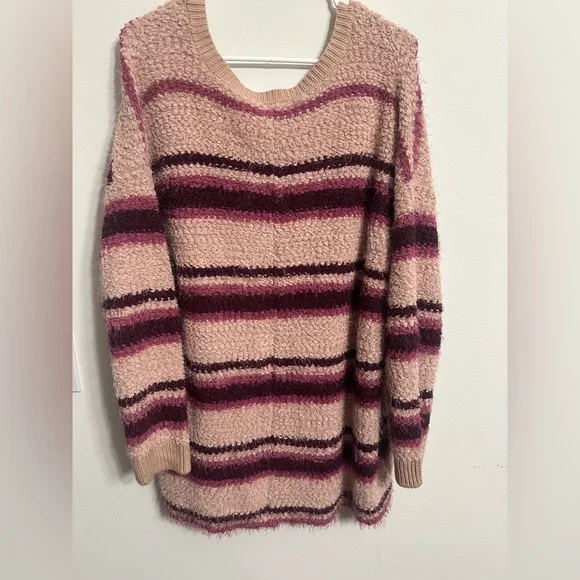 Torrid 3x fuzzy drop shoulder sweater! NWT - Picture 4 of 7